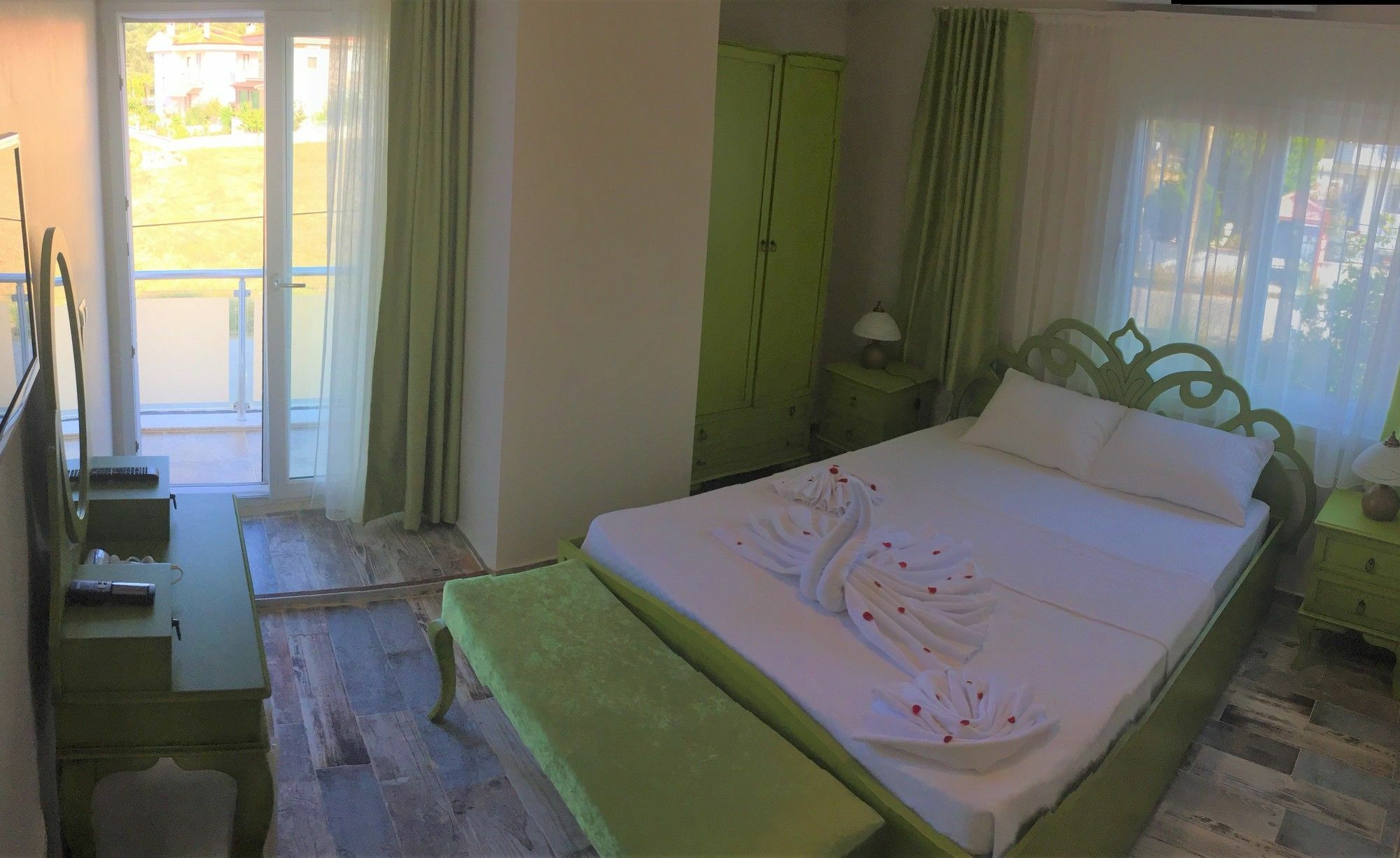 Cunda Morisi Otel Айвалик Екстер'єр фото